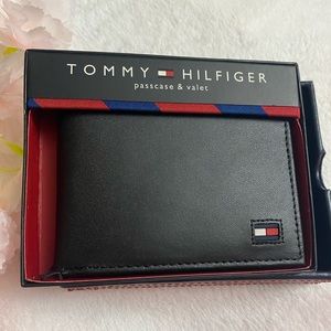 Tommy Hilfiger men’s wallet